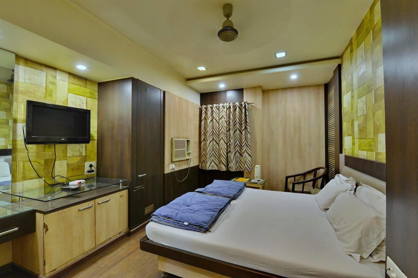 Rāipur Hotel Kanishka מראה חיצוני תמונה