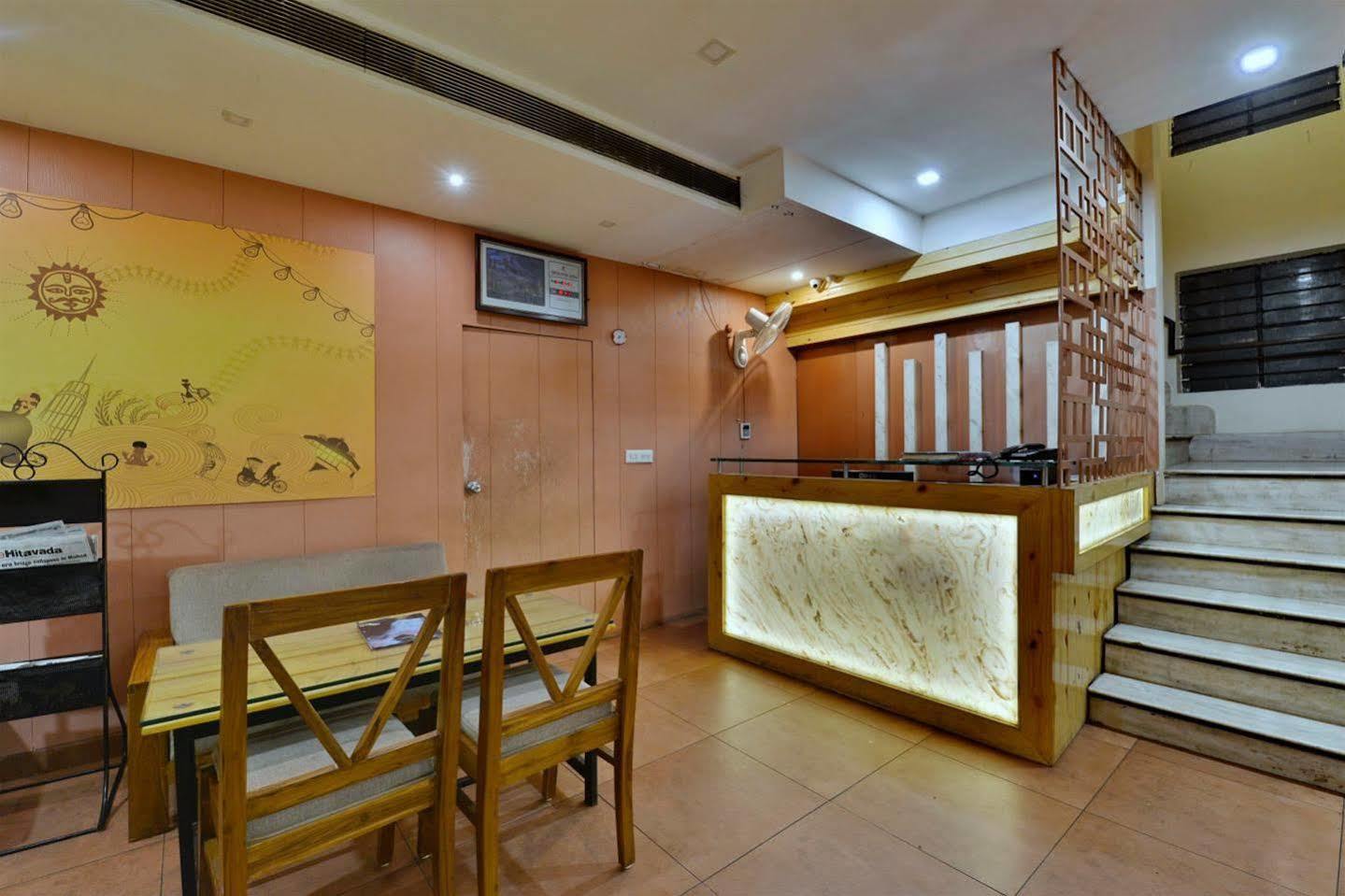 Rāipur Hotel Kanishka מראה חיצוני תמונה